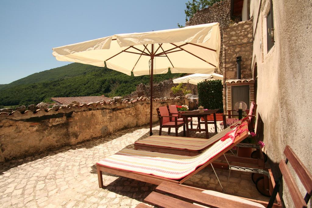 Sotto Il Castello Gagliano Aterno Exterior photo