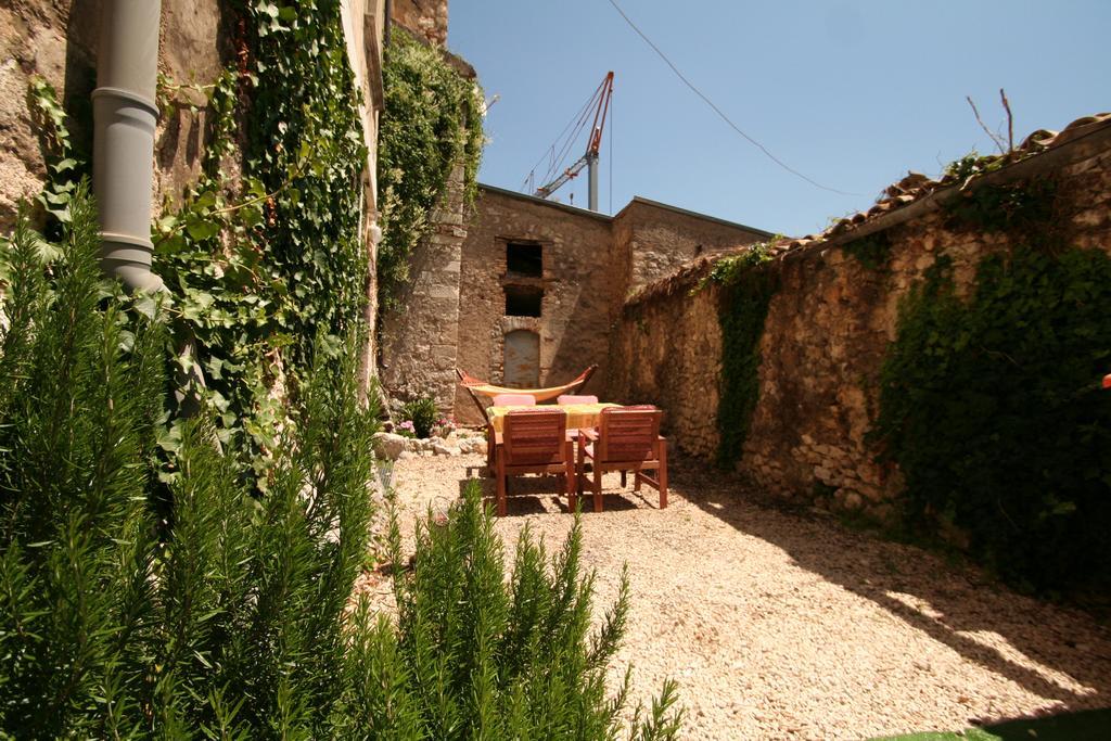 Sotto Il Castello Gagliano Aterno Exterior photo