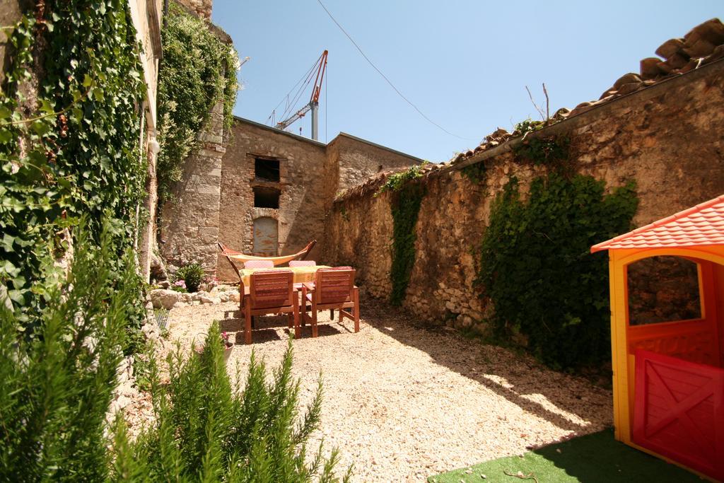Sotto Il Castello Gagliano Aterno Exterior photo